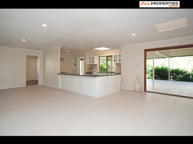 246 Forestdale Drv, Forestdale QLD 4118