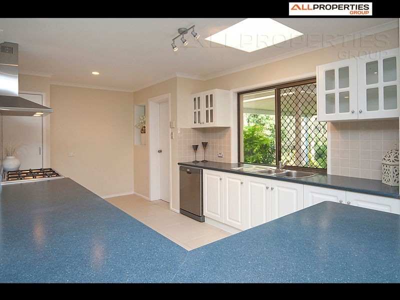 246 Forestdale Drv, Forestdale QLD 4118