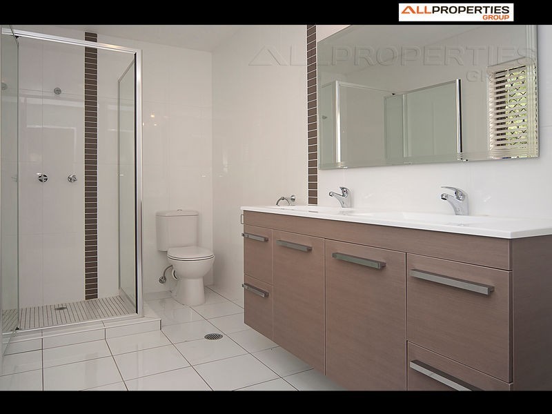 246 Forestdale Drv, Forestdale QLD 4118