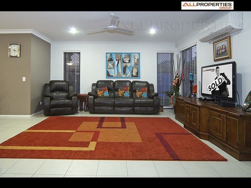 43 Weir Cl, Berrinba QLD 4117