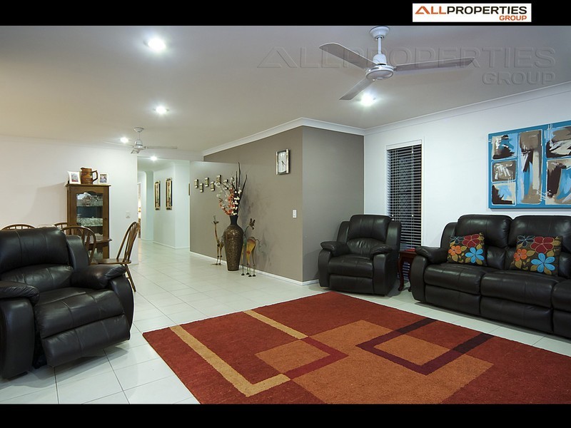 43 Weir Cl, Berrinba QLD 4117