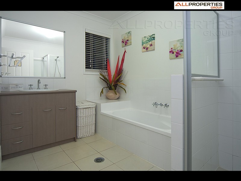 43 Weir Cl, Berrinba QLD 4117