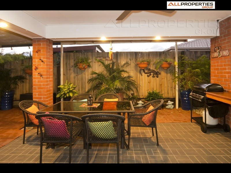 43 Weir Cl, Berrinba QLD 4117