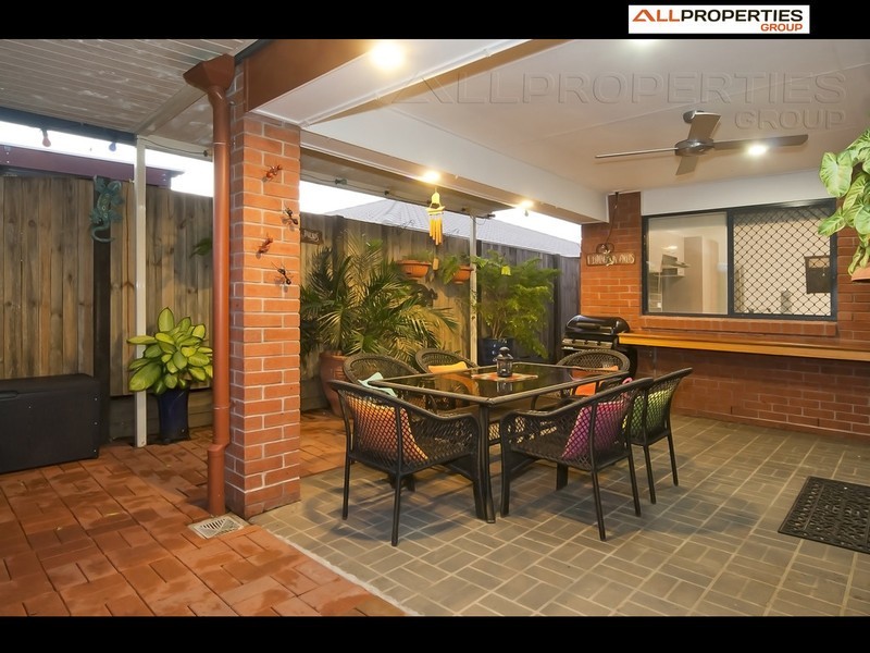 43 Weir Cl, Berrinba QLD 4117