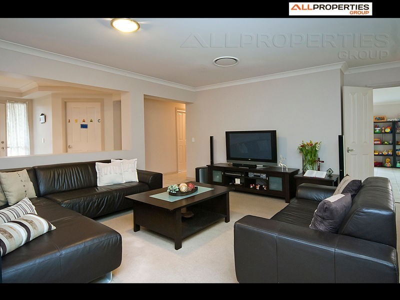 42 Talisker Place, Parkinson QLD 4115