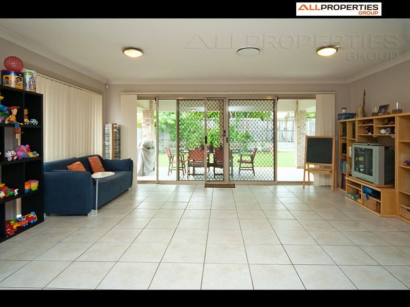 42 Talisker Place, Parkinson QLD 4115