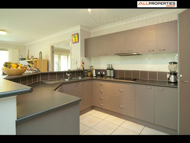 42 Talisker Place, Parkinson QLD 4115