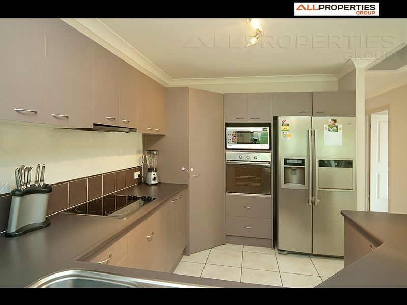 42 Talisker Place, Parkinson QLD 4115