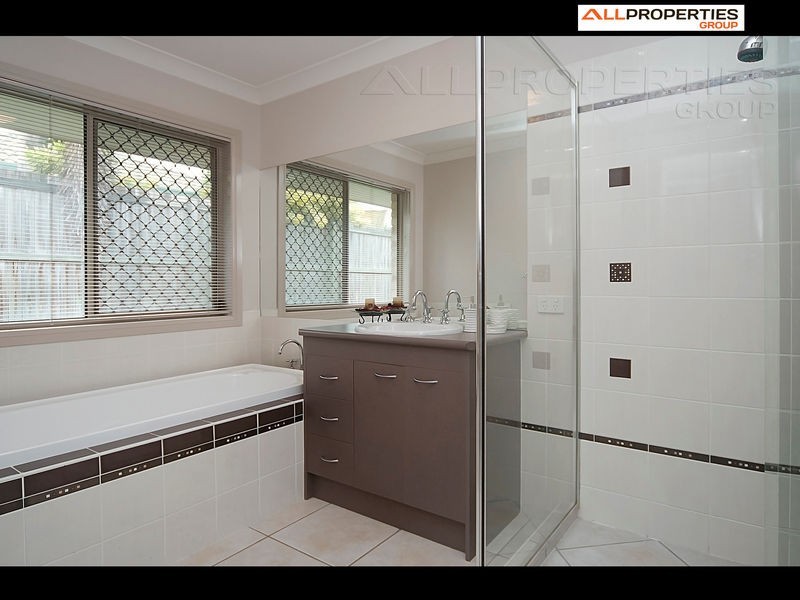 42 Talisker Place, Parkinson QLD 4115