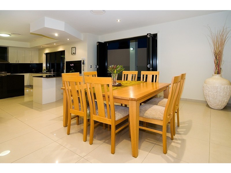 103 The Parkway, Stretton QLD 4116