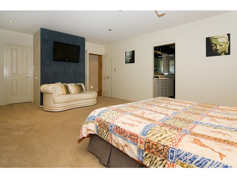 103 The Parkway, Stretton QLD 4116