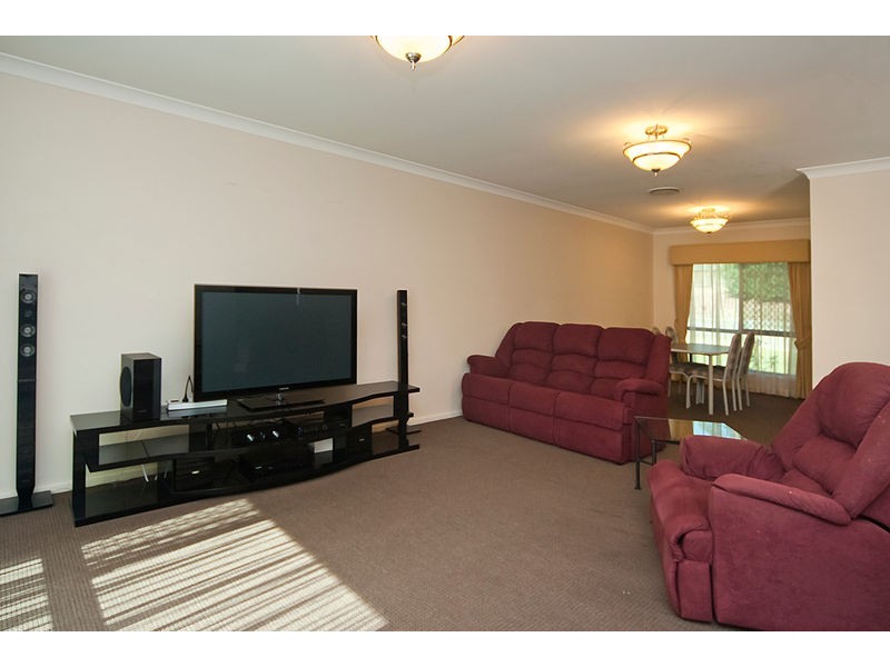 21 Ashton Way, Forest Lake QLD 4078