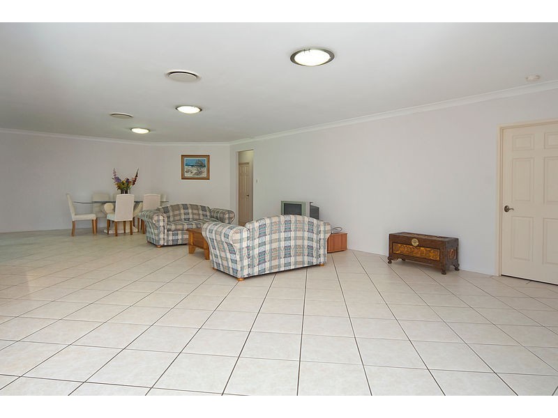 21 Ashton Way, Forest Lake QLD 4078