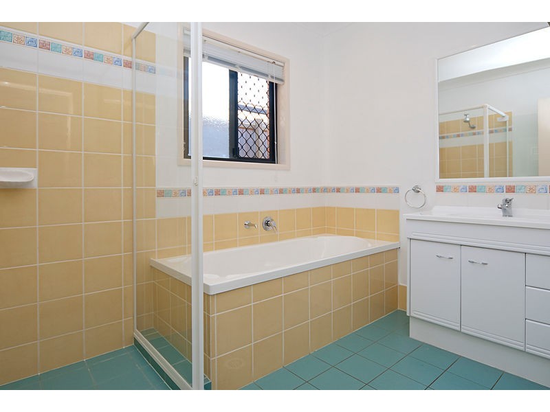 21 Ashton Way, Forest Lake QLD 4078