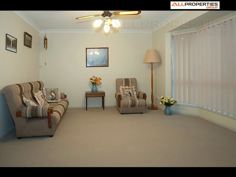 100 REDGUM DRIVE, Regents Park QLD 4118