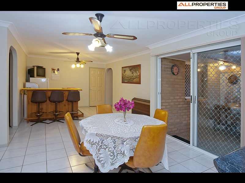 100 REDGUM DRIVE, Regents Park QLD 4118