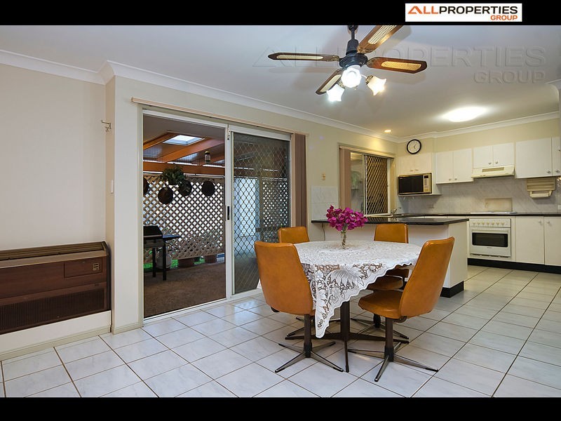 100 REDGUM DRIVE, Regents Park QLD 4118