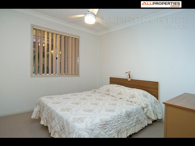 100 REDGUM DRIVE, Regents Park QLD 4118