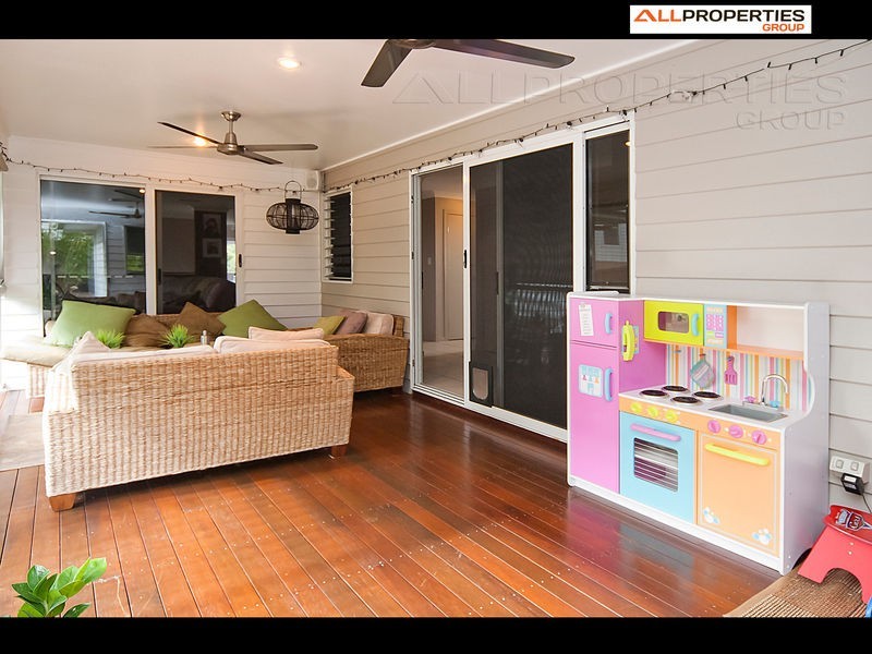 25 Lakes Entrance Drive, Springfield Lakes QLD 4300