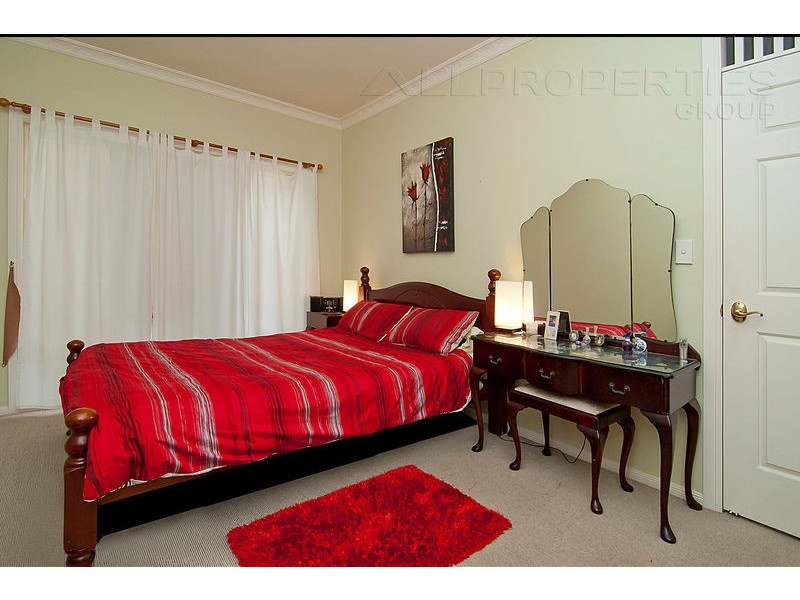 2 Windsor Place, Forest Lake QLD 4078