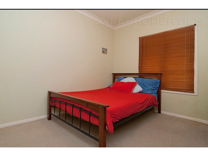 2 Windsor Place, Forest Lake QLD 4078