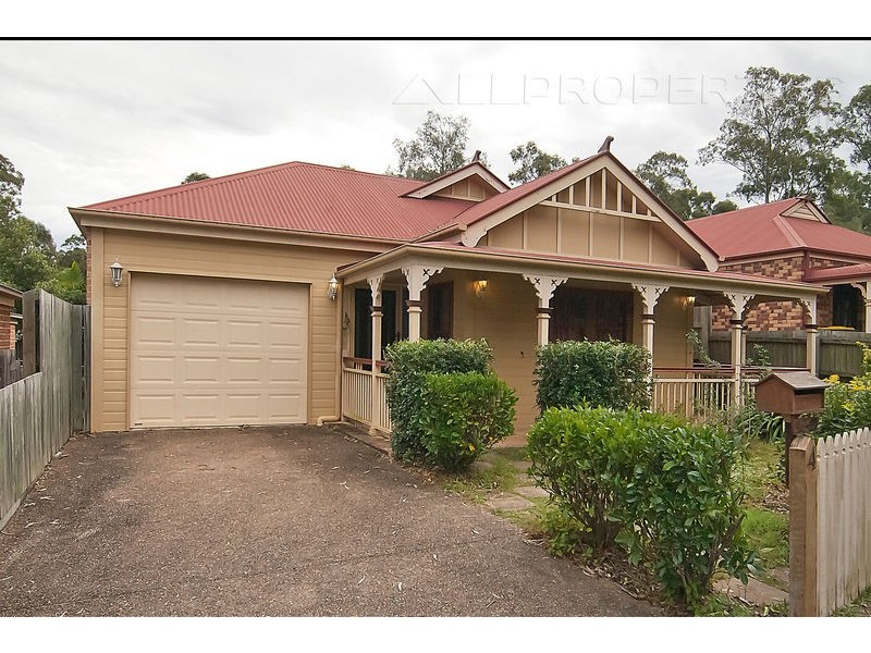 4 Windsor Place, Forest Lake QLD 4078