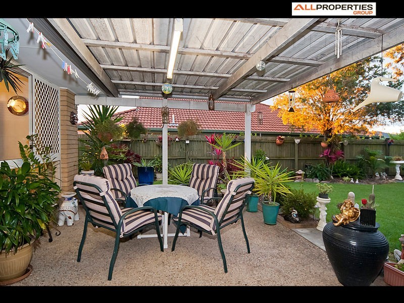 10 FROMELLES, Regents Park QLD 4118