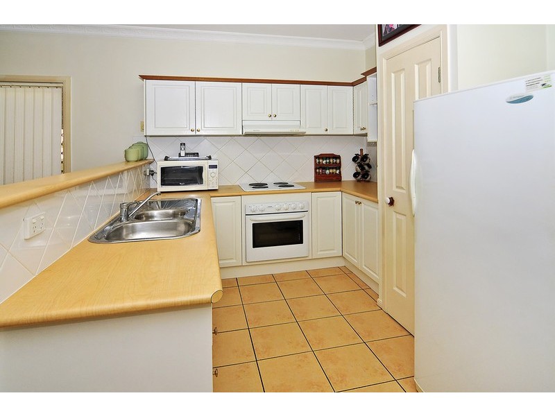 8 Belvedere Cl, Forest Lake QLD 4078