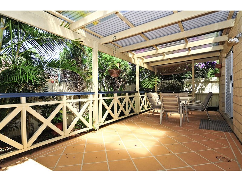 8 Belvedere Cl, Forest Lake QLD 4078