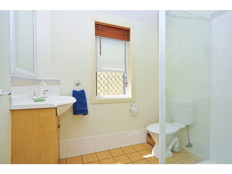 8 Belvedere Cl, Forest Lake QLD 4078