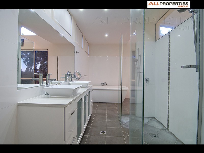 28 Lapford Circuit, Drewvale QLD 4116