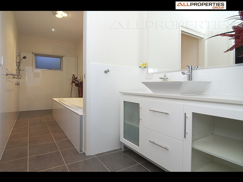 28 Lapford Circuit, Drewvale QLD 4116