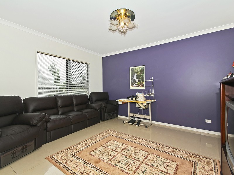 28 Gilberton Cr, Forest Lake QLD 4078