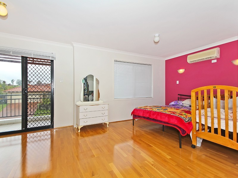 28 Gilberton Cr, Forest Lake QLD 4078