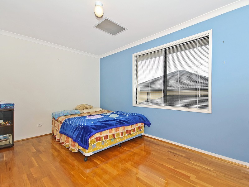 28 Gilberton Cr, Forest Lake QLD 4078