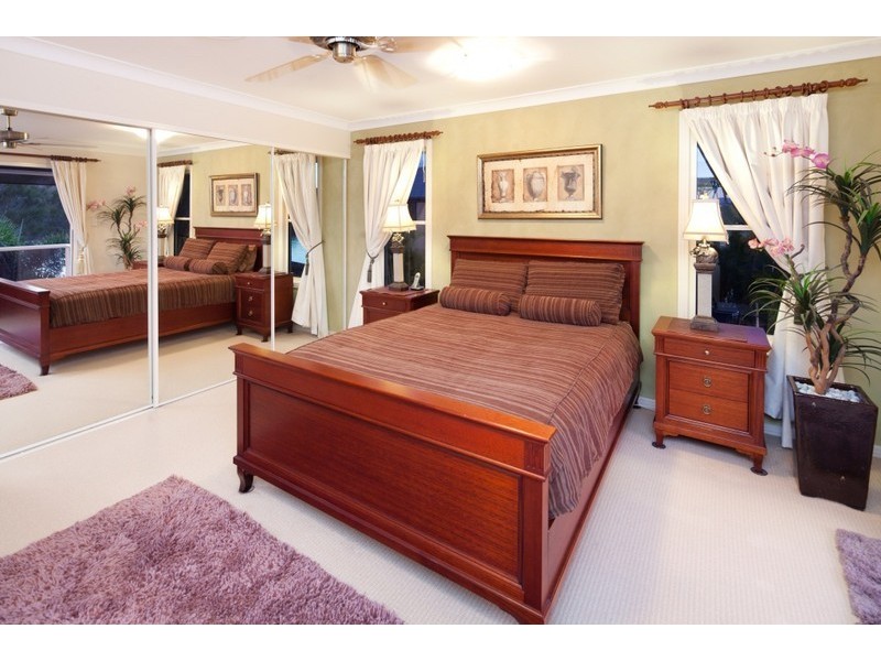 25 Brittany Dr, Oxenford QLD 4210