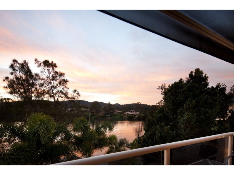 25 Brittany Dr, Oxenford QLD 4210