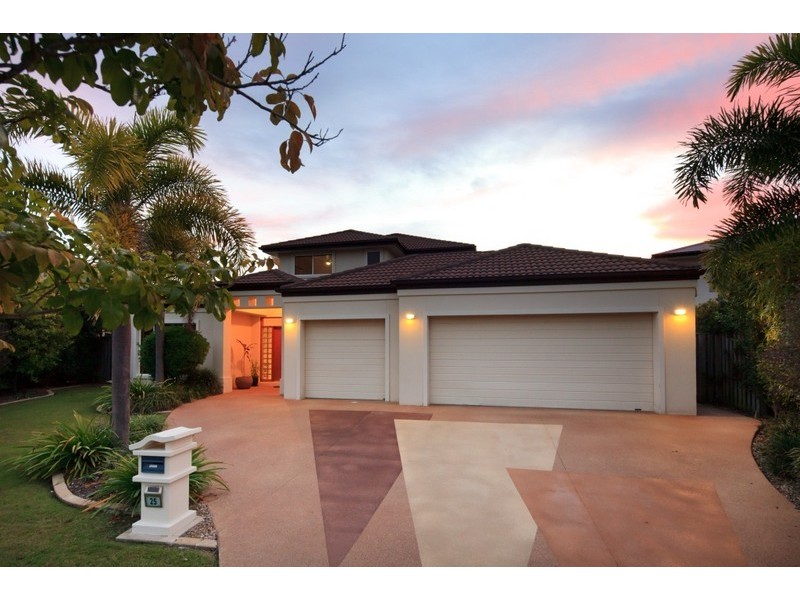 25 Brittany Dr, Oxenford QLD 4210