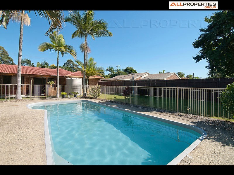 24 Enford St, Hillcrest QLD 4118