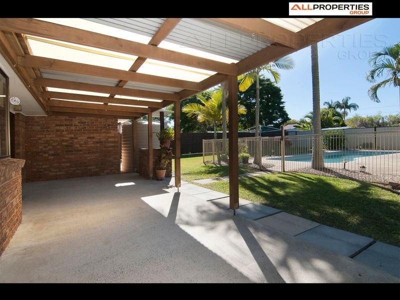 24 Enford St, Hillcrest QLD 4118