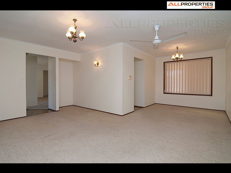 24 Enford St, Hillcrest QLD 4118