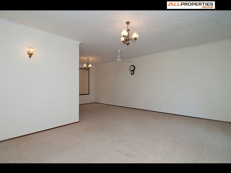 24 Enford St, Hillcrest QLD 4118