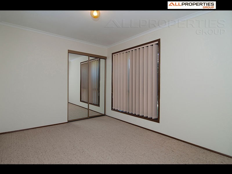 24 Enford St, Hillcrest QLD 4118