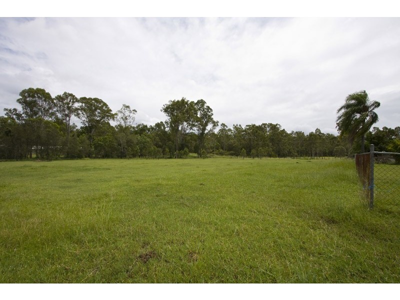 23 Rosina Rd, North Maclean QLD 4280