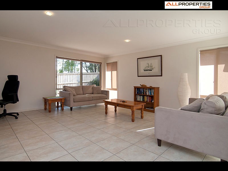 20 Degas Street, Forest Lake QLD 4078