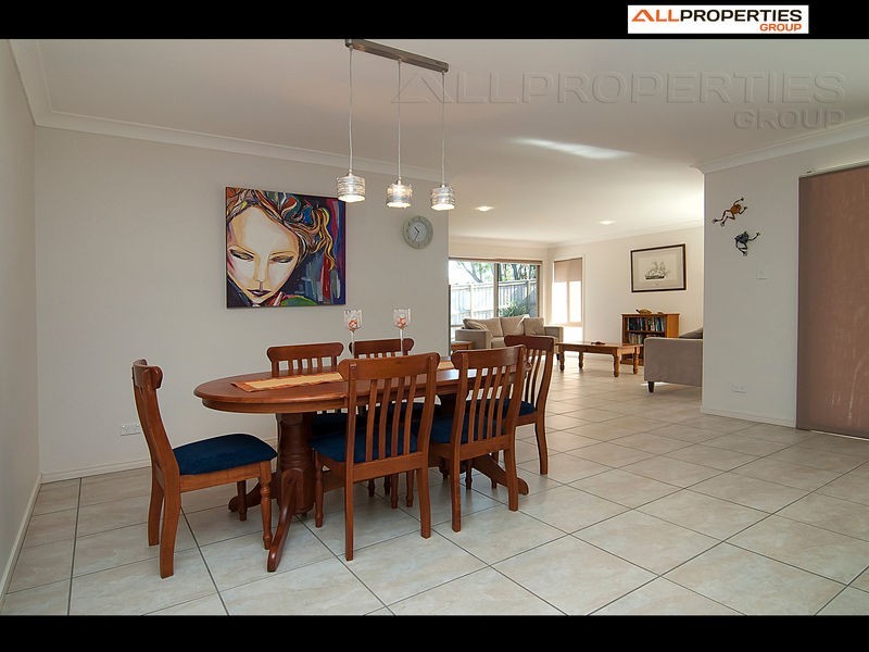 20 Degas Street, Forest Lake QLD 4078