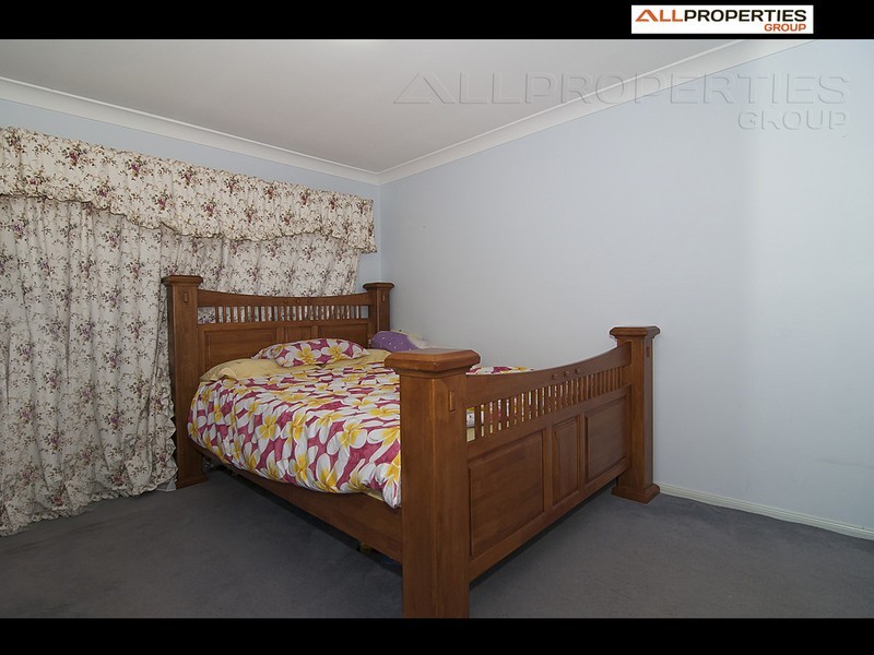 25 Leyburn Cr, Forest Lake QLD 4078