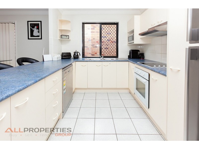67 St James Street, Forest Lake QLD 4078