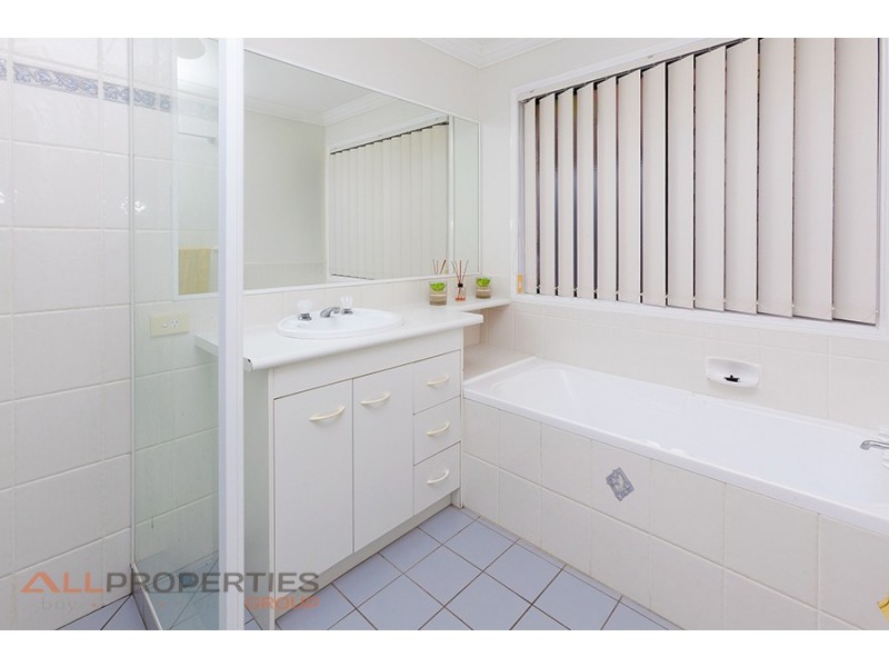 67 St James Street, Forest Lake QLD 4078
