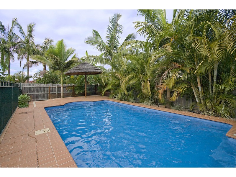 9 Scarlet Place, Forest Lake QLD 4078